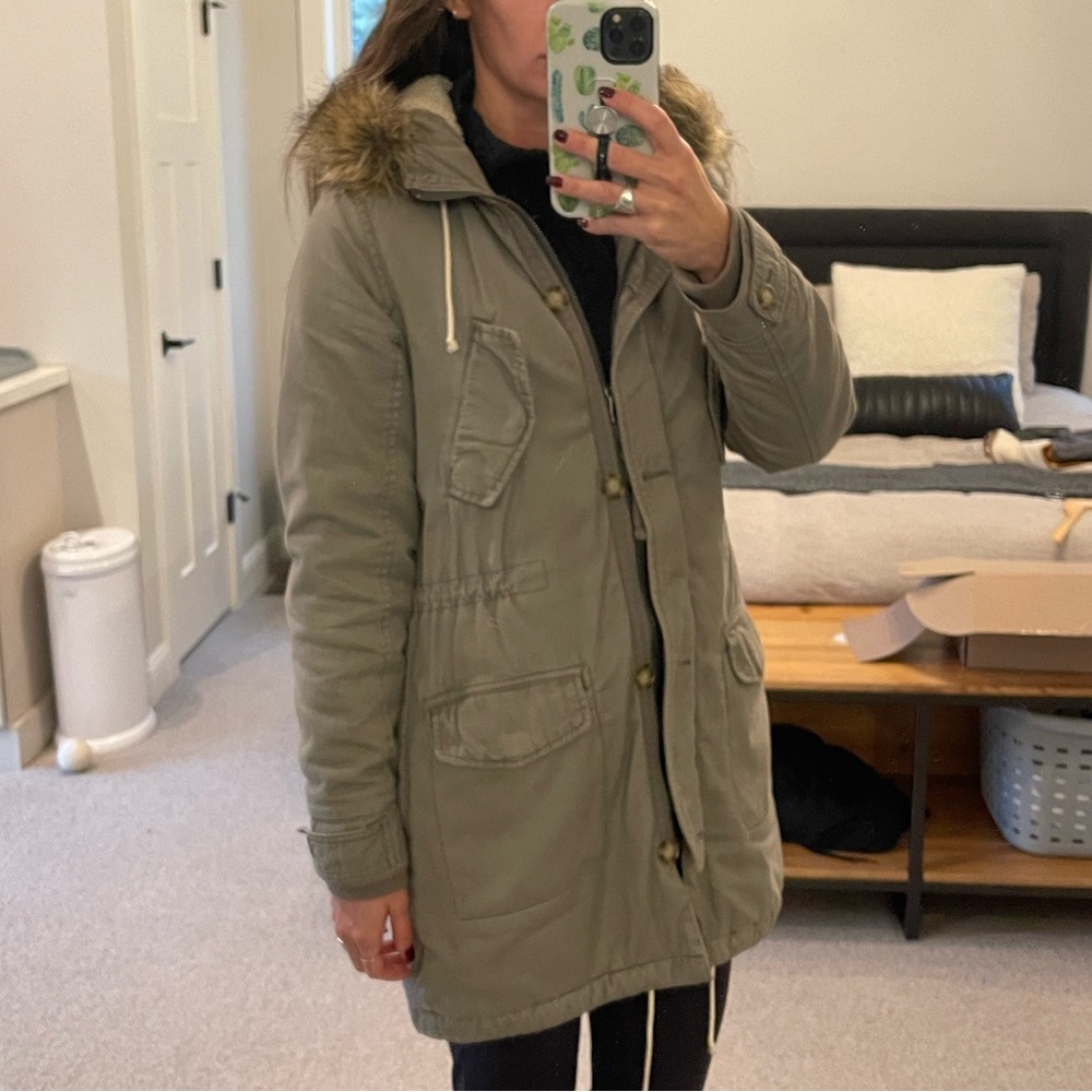 Abercrombie women’s winter jacket size s